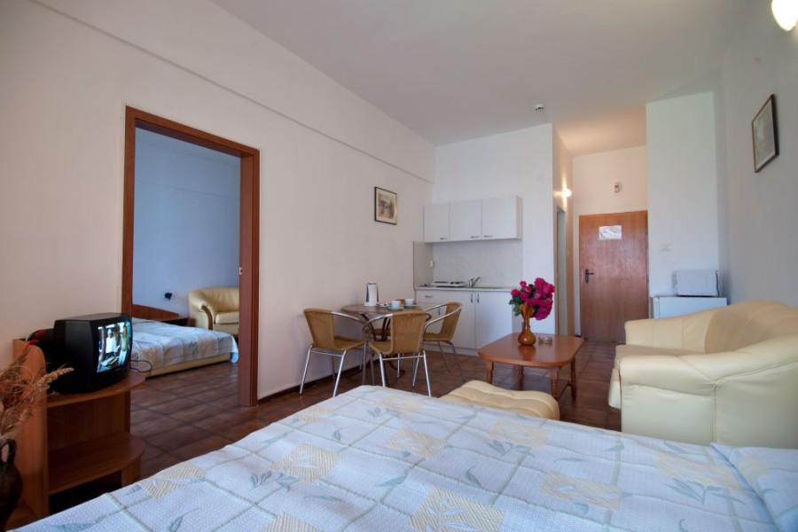 REGINA_HOTEL_SUNNY_BEACH_BULGARIA_AIR_TOUR_TRAVEL